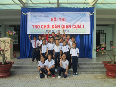 15/11/2014, Trường TH Tân An tổ chức “Hội thi trò chơi dân gian”.