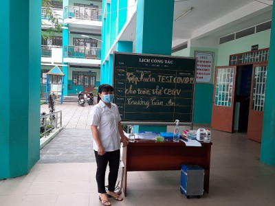 Ngày 06/01/2022 trường Tiểu học Tân An tổ chức tập huấn test covid-19 cho toàn thể  giáo viên