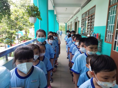 Tổ chức dạy học 2 buổi/ngày và bán trú cho học sinh sau thời gian tạm ngừng để phòng chống dịch bệnh Covid-19