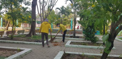 Trường Tiểu học Tân An tổ chức lao động dọn vệ sinh trước khi nghĩ lễ Giỗ Tổ Hùng Vương
