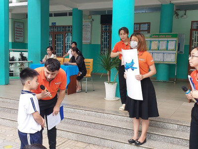 Trung tâm ngoại ngữ H123 tổ chức giao lưu "Đố vui Tiếng Anh" tại trường Tiểu học Tân An