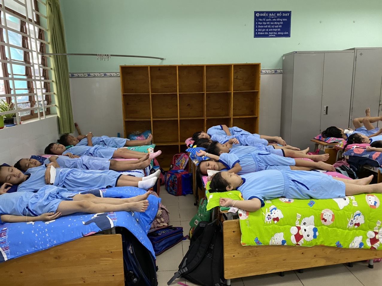Tổ chức dạy học 2 buổi/ngày và bán trú cho học sinh sau thời gian tạm ngừng  để phòng chống dịch bệnh Covid-19 - Trường Tiểu học Tân An