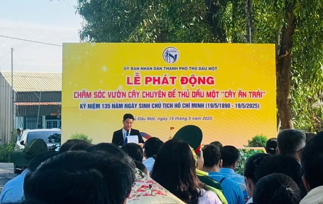Trường Tiểu học Tân An tham gia Lễ phát động Chăm sóc vườn cây chuyên đề Thủ Dầu Một "Cây ăn trái"